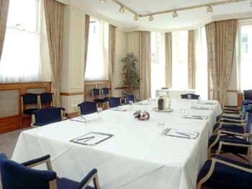 Royal Hotel 3*
