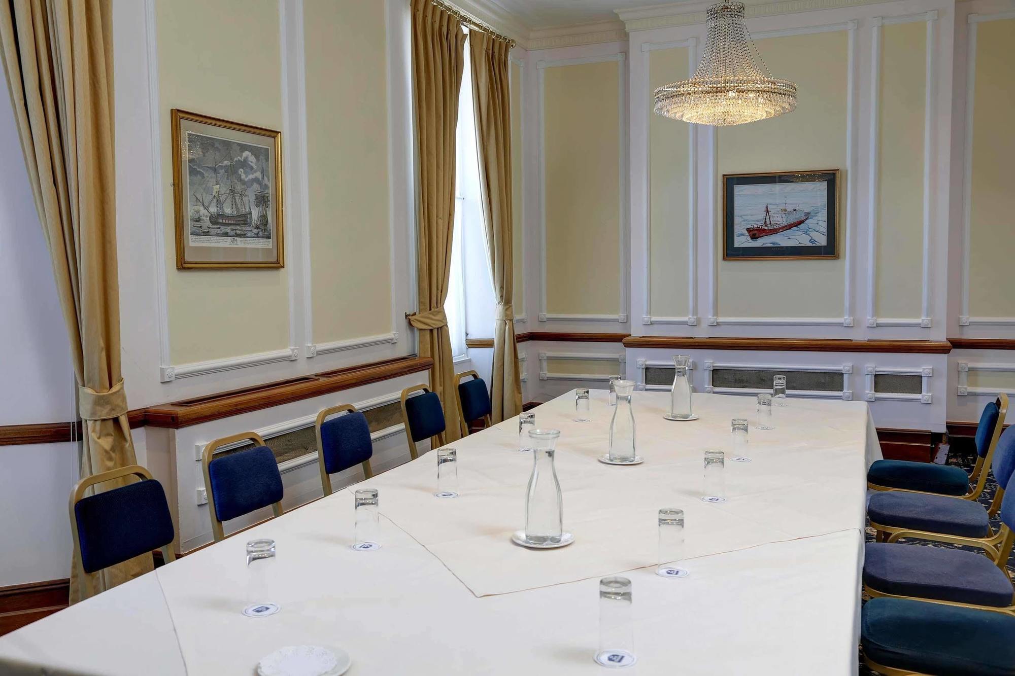 Royal Hotel