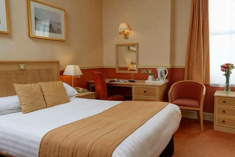 Royal Hotel